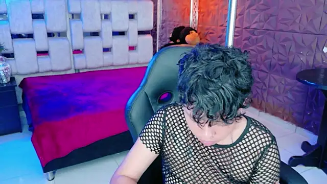 lunabustygirl online show from 6, 2, 2026