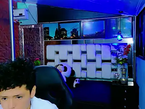 Snapshot of lunabustygirl chatting on 29, 11, 2025 lunabustygirl online show from 29, 11, 2025