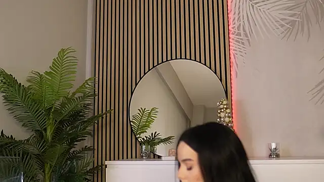 Miss Denisse online show from 15, 12, 2025