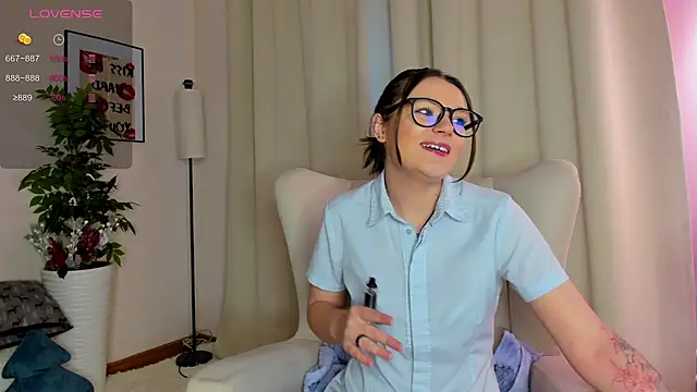 KiraRogers online show from 11, 1, 2026