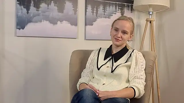 ToshiaPotvin online show from 17, 11, 2025