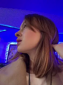 Snapshot of hani_obsessed chatting on 3, 3, 2026 hani obsessed online show from 3, 3, 2026