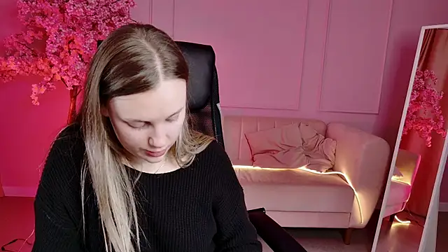 SandraLindsey online show from 18, 11, 2025