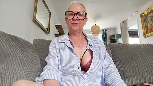Snapshot of missyb_x chatting on 20, 6, 2026 missyb x online show from 20, 6, 2026
