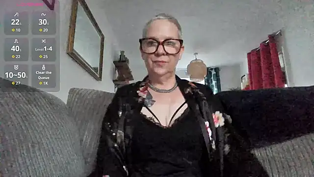 Snapshot of missyb_x chatting on 2, 12, 2025 missyb x online show from 2, 12, 2025