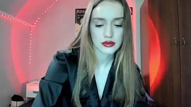 tinyglow online show from 4, 3, 2026