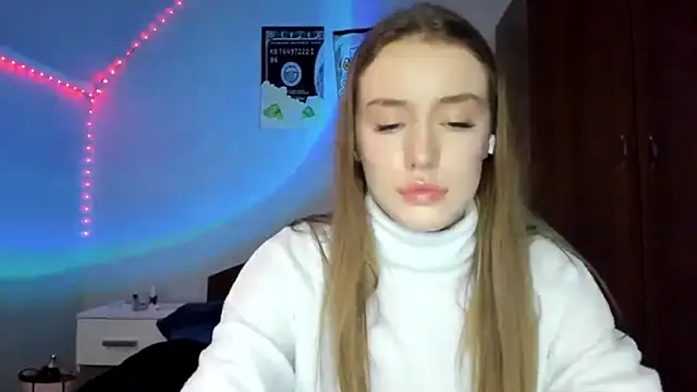 tinyglow online show from 11, 3, 2026