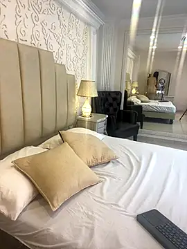 IvannaClaire online show from 17, 12, 2025