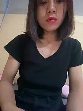 Snapshot of Trangbabylove chatting on 11, 7, 2026 Trangbabylove online show from 11, 7, 2026