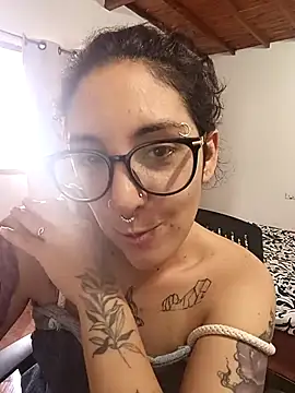 Snapshot of Melinerd chatting on 21, 11, 2025 Melinerd online show from 21, 11, 2025