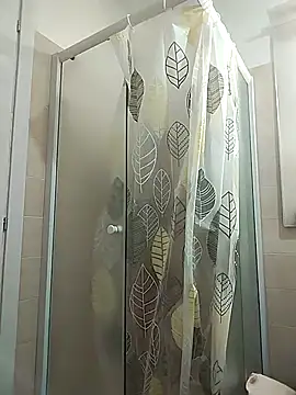 Snapshot of platone09 chatting on 8, 4, 2026 platone09 online show from 8, 4, 2026