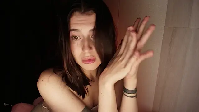 KristinaScott online show from 8, 3, 2026