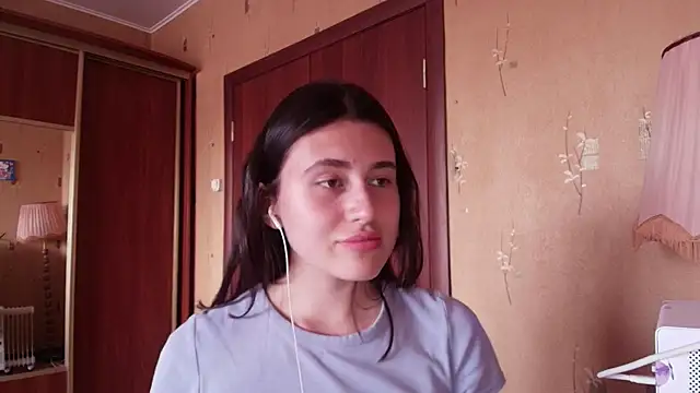 KristinaScott online show from 19, 4, 2026