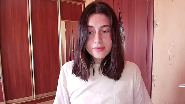 KristinaScott online show from 2, 4, 2026