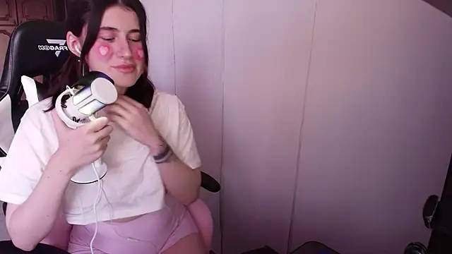 KristinaScott online show from 14, 2, 2026