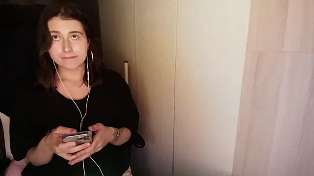 KristinaScott online show from 7, 3, 2026