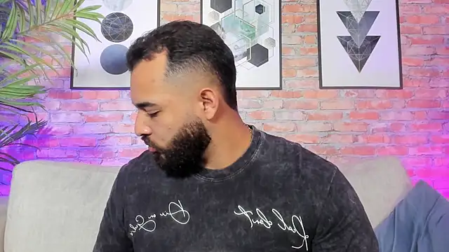 Chris Varden online show from 15, 12, 2025