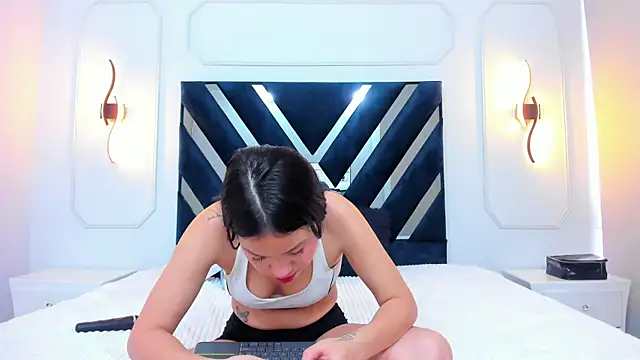 Emily Frostt online show from 22, 11, 2025