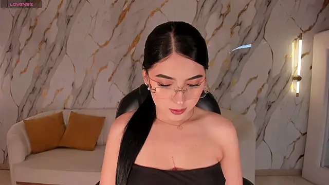 HaileyRoss  online show from 3, 5, 2026