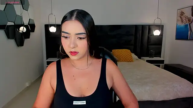 SophieLanne online show from 2, 8, 2026