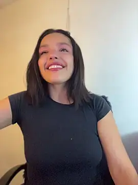 LaraDanverss online show from 4, 5, 2026