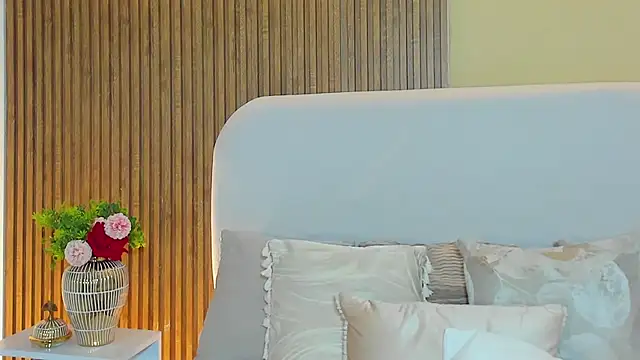 LondraBlush online show from 14, 4, 2026