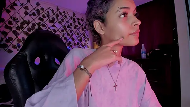 Anny Kiitty online show from 2, 2, 2026