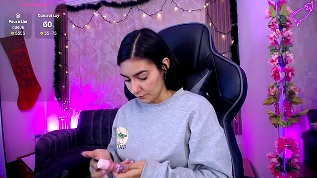 Tiny Mooore1 online show from 27, 11, 2025