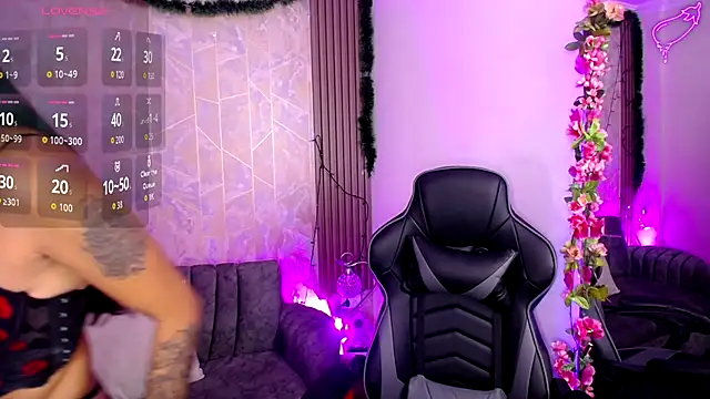 Tiny Mooore1 online show from 18, 11, 2025