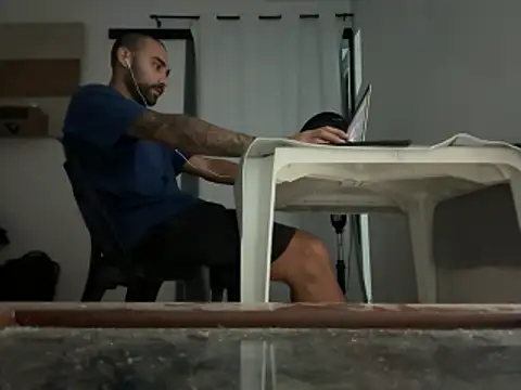 Snapshot of loveSquirtme chatting on 8, 3, 2026 loveSquirtme online show from 8, 3, 2026