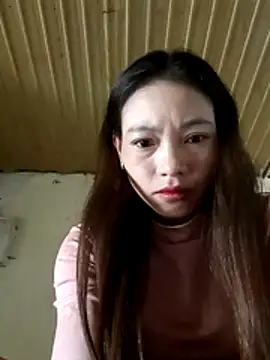 Snapshot of _Su-Su_ chatting on 20, 11, 2025 Su-Su online show from 20, 11, 2025