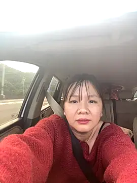 yiyi0316 online show from 24, 11, 2025