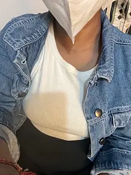 Lilly islive online show from 18, 11, 2025