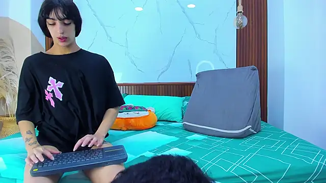 Loversinfire2 online show from 29, 11, 2025