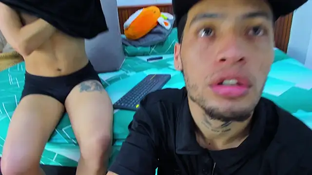 Loversinfire2 online show from 18, 12, 2025