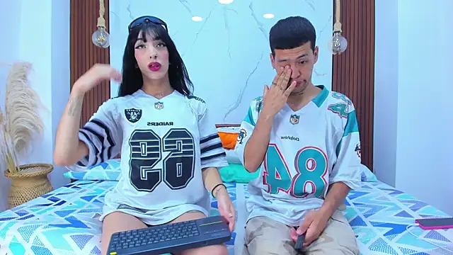 Loversinfire2 online show from 18, 11, 2025