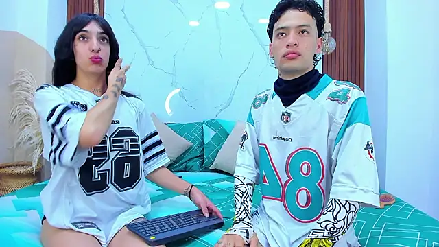 Loversinfire2 online show from 20, 2, 2026