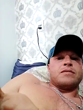 Snapshot of patraick chatting on 24, 11, 2025 patraick online show from 24, 11, 2025