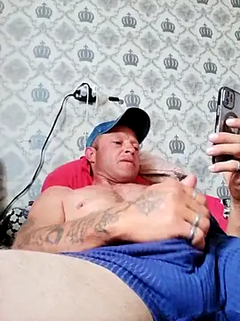 Snapshot of patraick chatting on 14, 12, 2025 patraick online show from 14, 12, 2025