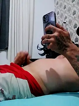 Snapshot of patraick chatting on 16, 12, 2025 patraick online show from 16, 12, 2025