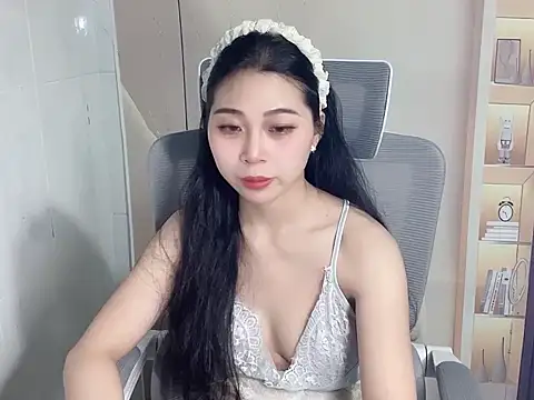 Lousii online show from 5, 12, 2025