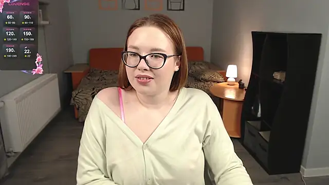 KarinaSweet1 online show from 26, 11, 2025