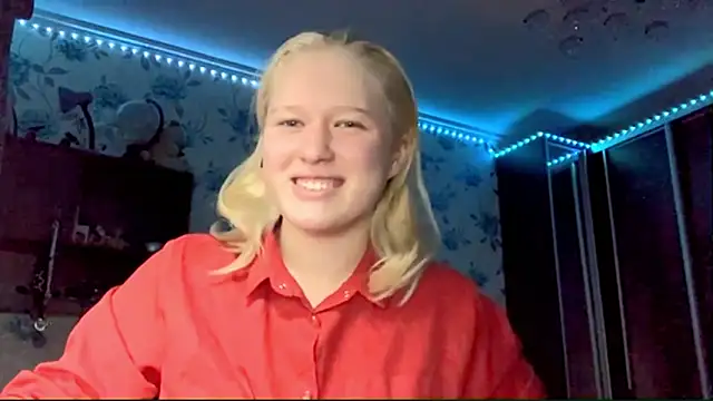 ArissuCuteey online show from 17, 11, 2025