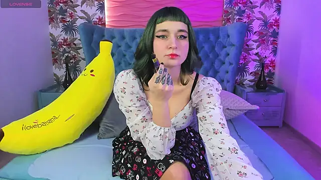 MargaretWayne online show from 19, 11, 2025