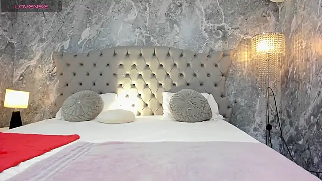 Ada Turner online show from 23, 11, 2025