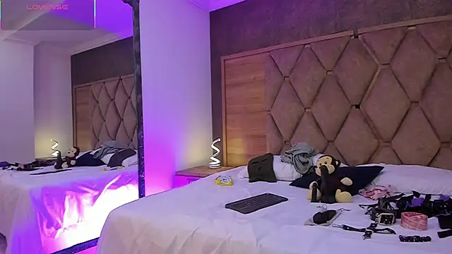 VictoriaSaenz1  online show from 28, 11, 2025