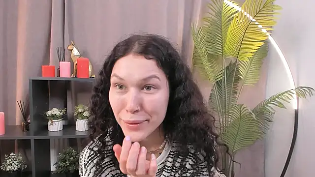 TerrieHerimann online show from 17, 11, 2025