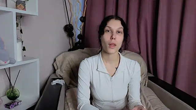 TerrieHerimann online show from 27, 11, 2025