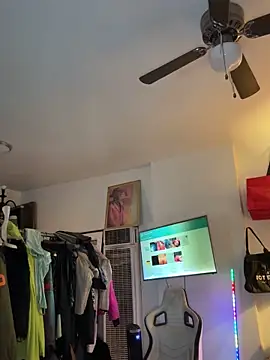 Motherbigbus online show from 13, 4, 2026