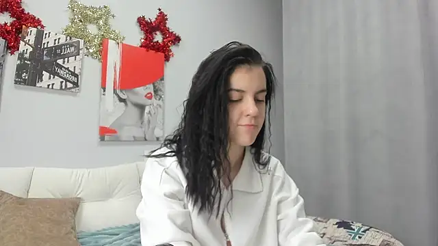 Lovely Audrey online show from 14, 12, 2025